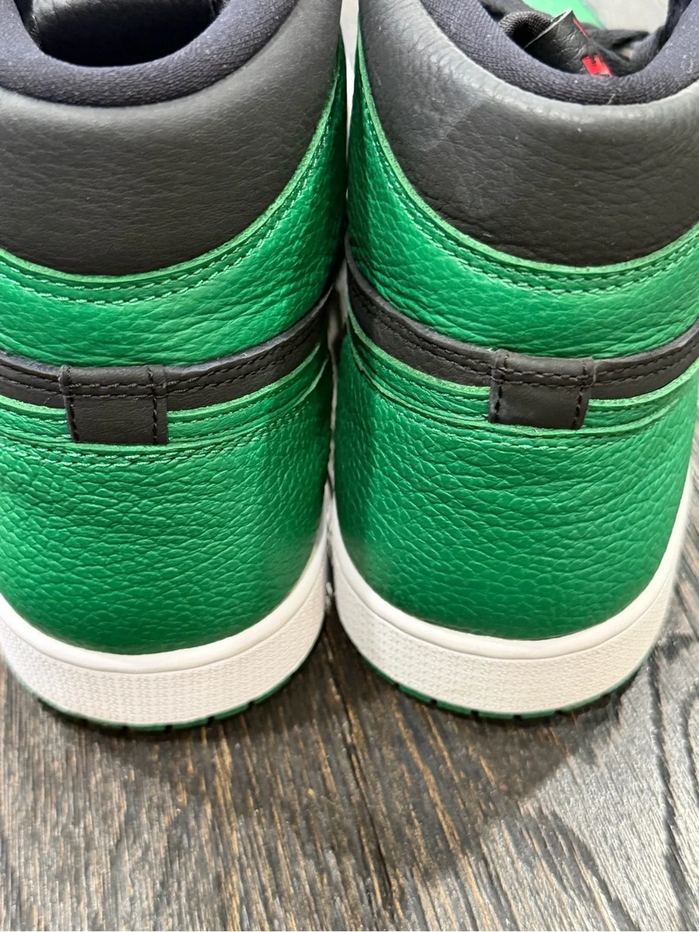 Nike Air Jordan 1 Retro High OG Pine Green 2.0 Men’s Size 12